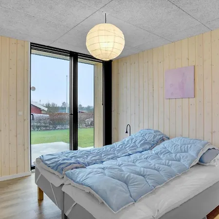 In With Sauna *