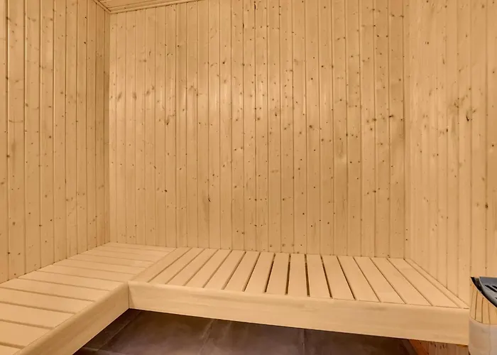 בית נופש Awesome In With Sauna *
